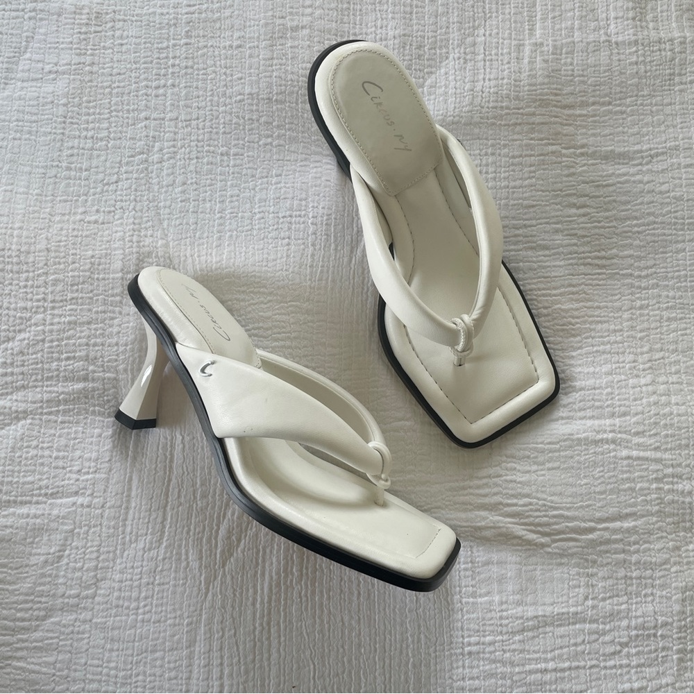 NWT Circus by Sam Edelman white “Skeet” square toe kitten heel